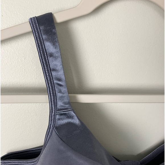 Bra Playtex 18hr. 40DDD Color is “Private Jet” Gray 4 hooks Preloved Excellent - Picture 9 of 9